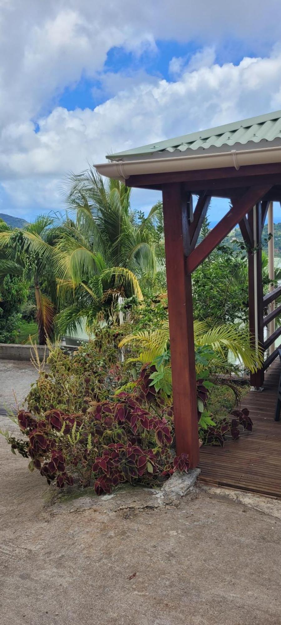 Apartamento Ericka Et Francois Quartier Monplaisir Exterior foto