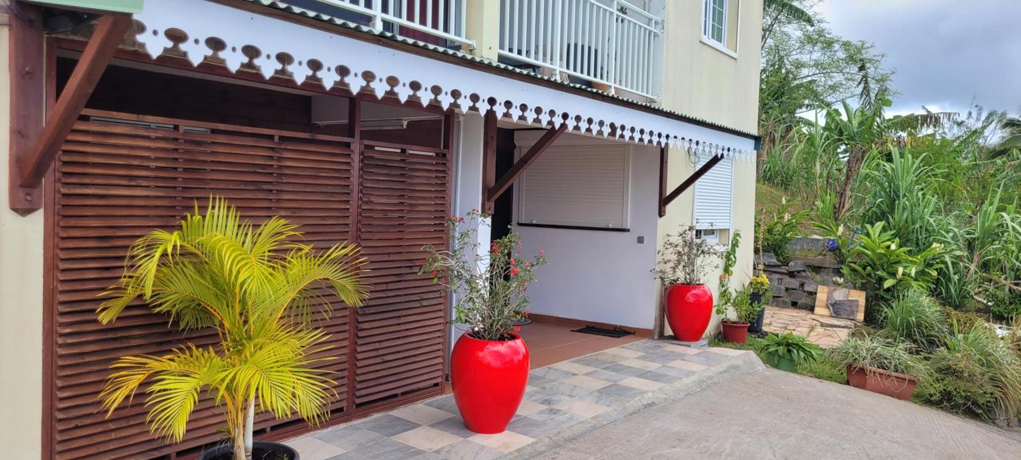 Apartamento Ericka Et Francois Quartier Monplaisir Exterior foto